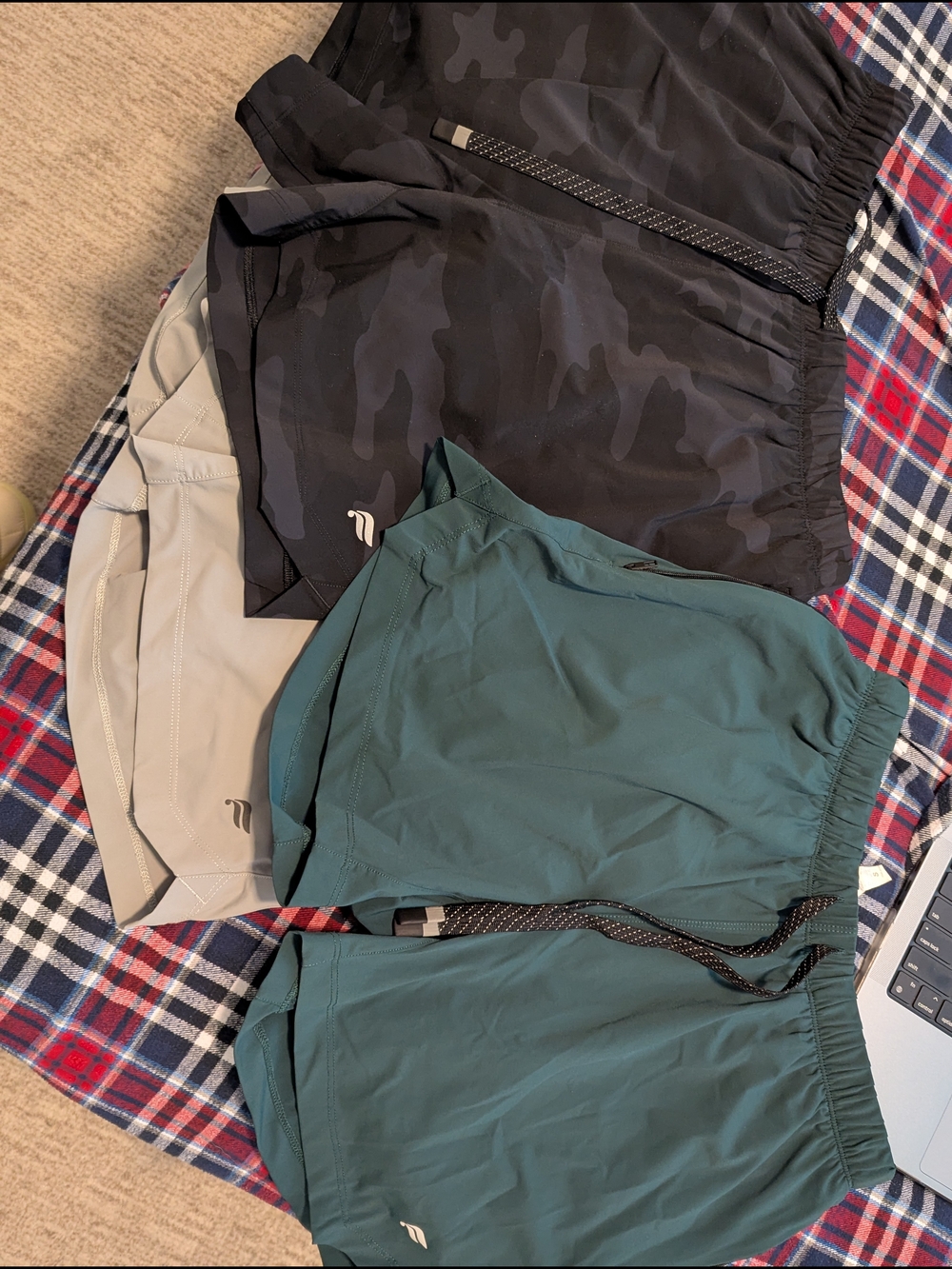 Men's Small Fabletics Athletic Shorts - Black Camo, Green, Light Gray With Liner